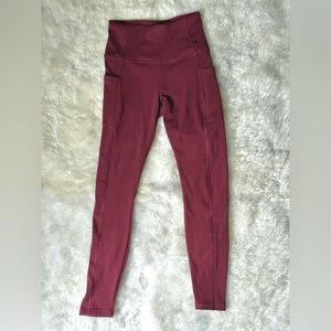 Marika Leggings w/pockets Size Small